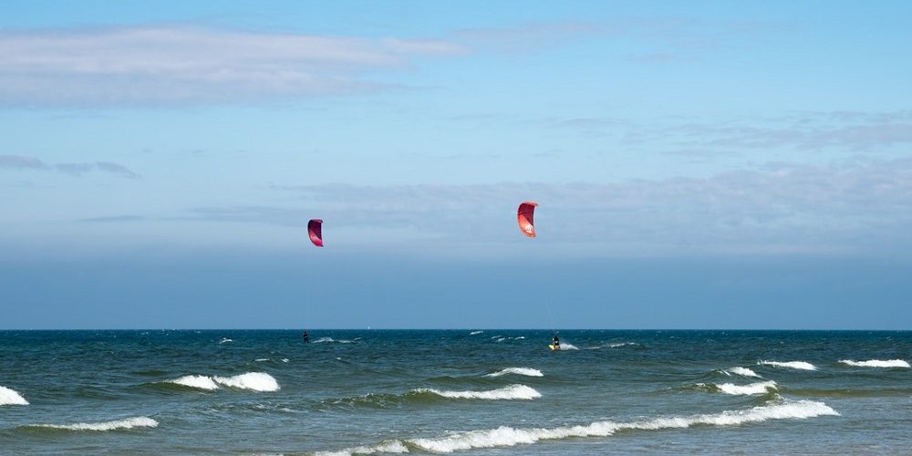 https://hotellogos-gdansk.pl/wp-content/uploads/plywanie-kite.jpg
